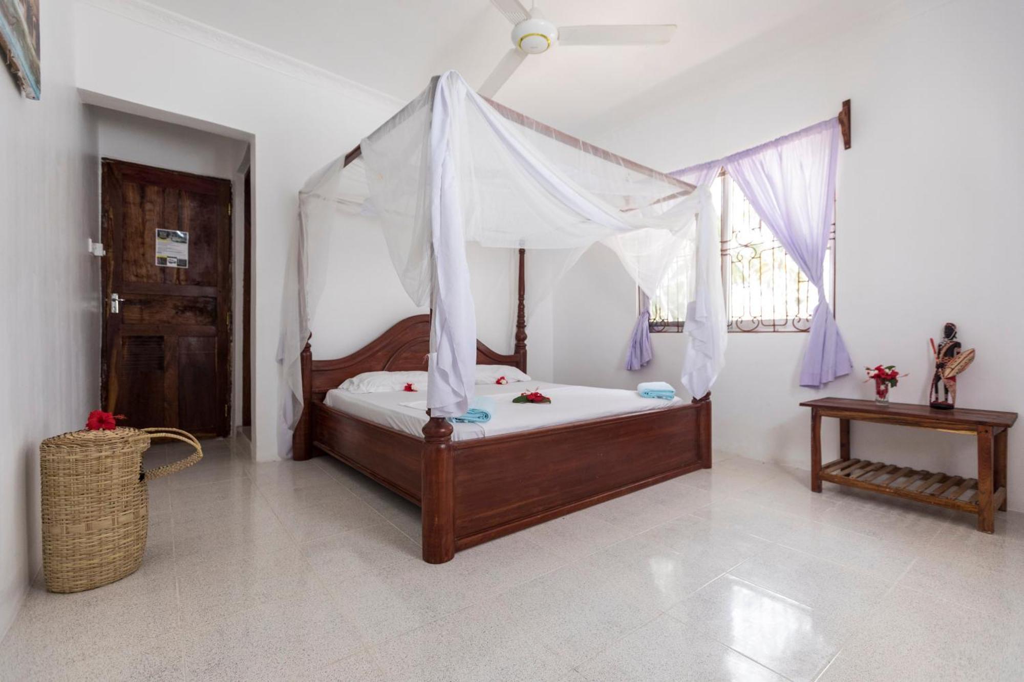 Kite Active Paje Hotel Exterior photo